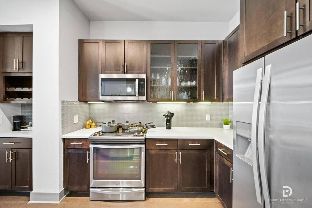 Downtown Houston Deluxe King Suite With Spa Amenities, Pool And Free Parking ภายนอก รูปภาพ
