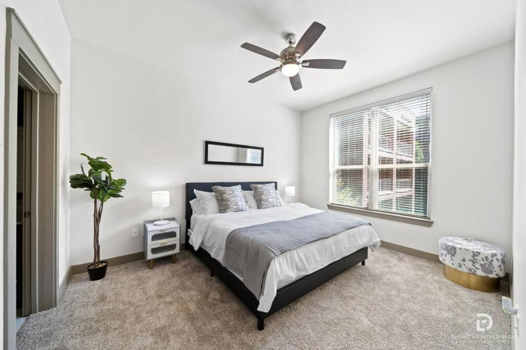 Downtown Houston Deluxe King Suite With Spa Amenities, Pool And Free Parking ภายนอก รูปภาพ